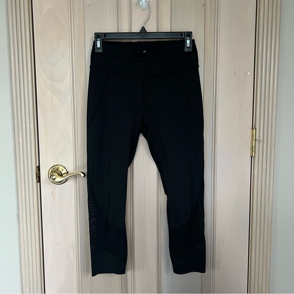 Athleta laser mesh sonar capri High Rise black leggings 9904 - Picture 4 of 14